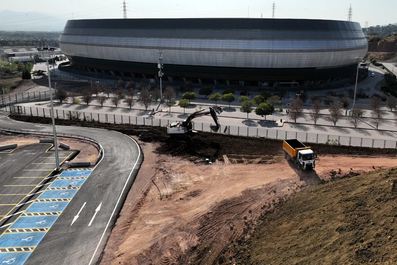 Kocaeli Stadı’nın çevresinde hummalı çalışma