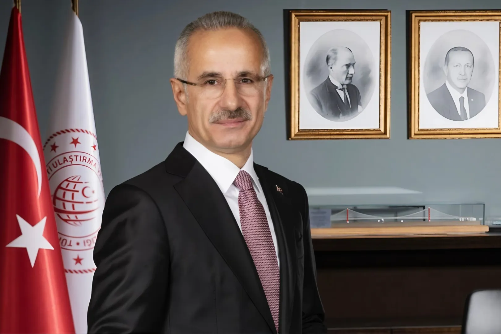 Bakan Uraloğlu Alanya’da gazetecilerle buluşacak, Gazipaşa Marina’yı açacak